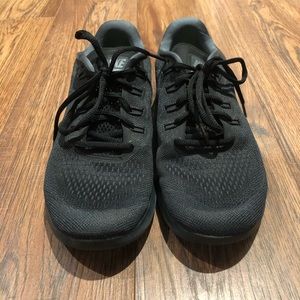 Black Nike Free Running Shoes